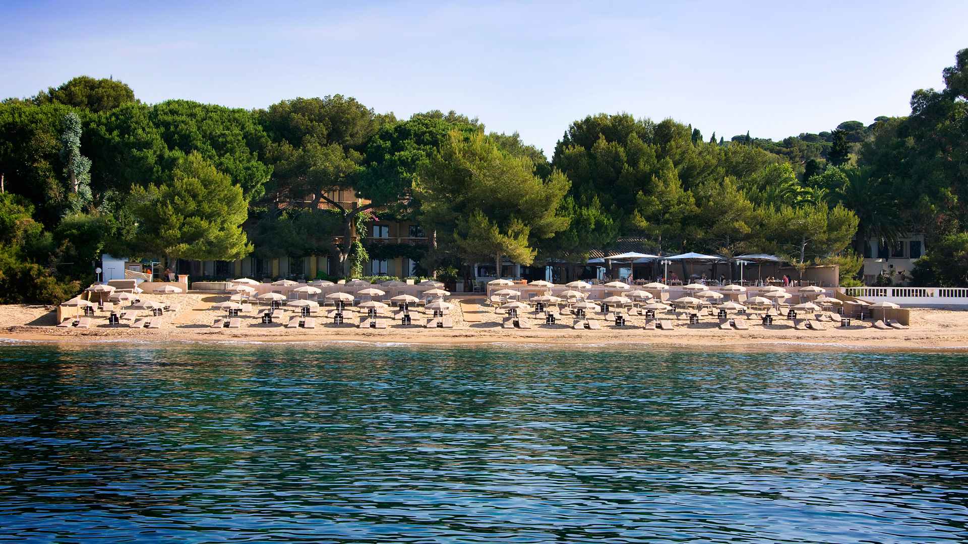 Plage privée sur la Côte d'Azur