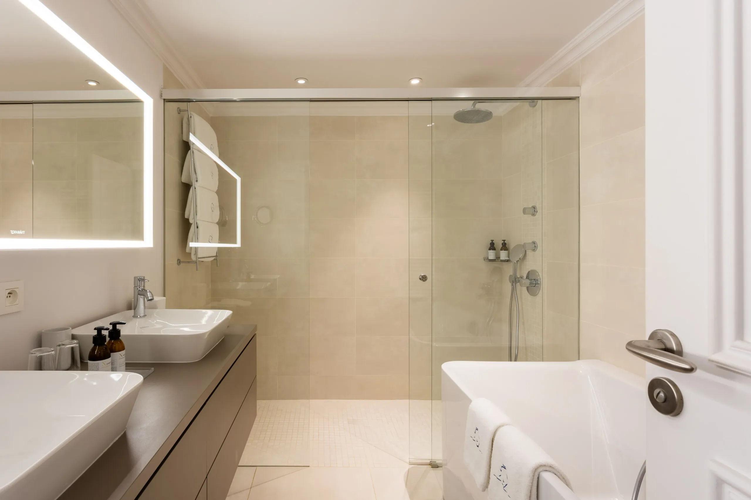 ch 416 002 24 5p6a8206